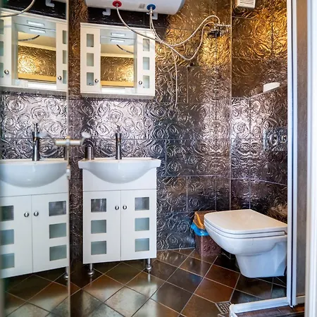 Funky In Studentski Grad Apartament *